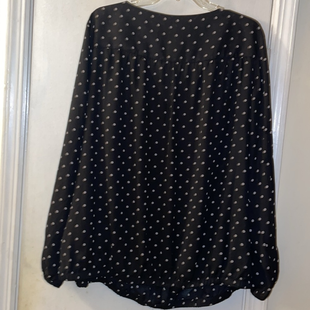 Torrid polka dot blouse size 3 - Picture 4 of 4